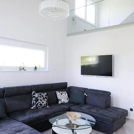 فيلة Rio بيهاتش